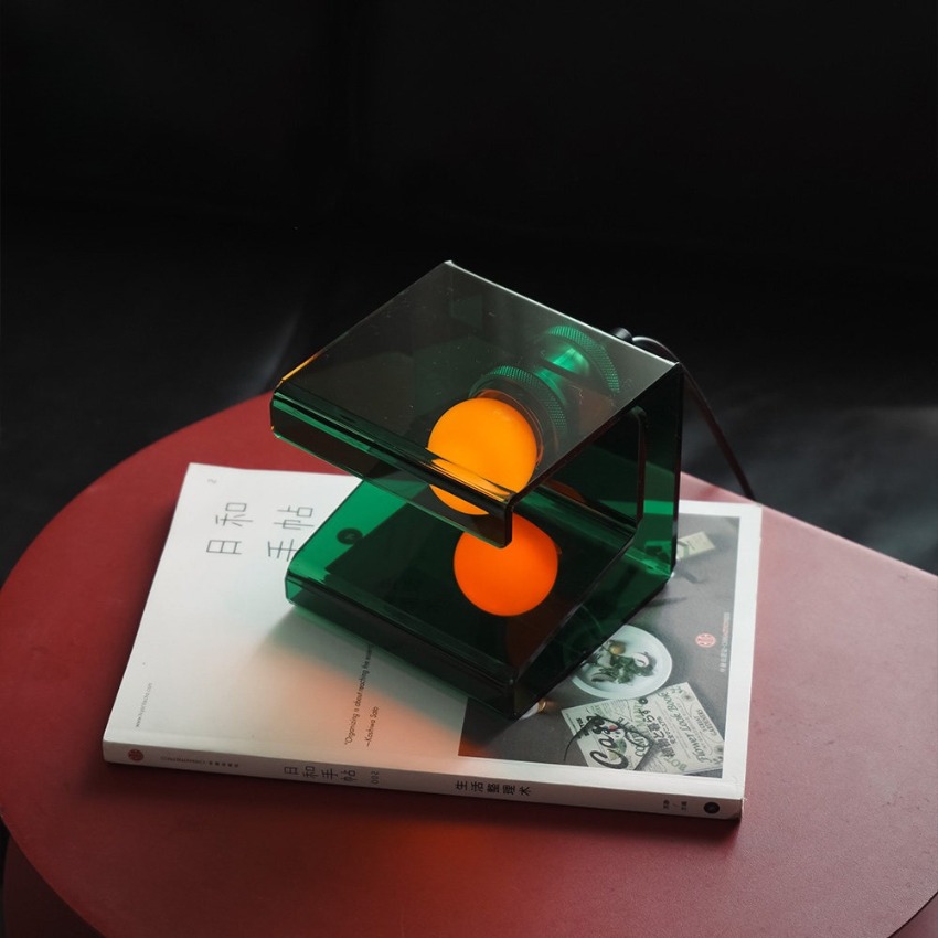 Modern Acrylic Cube Table Lamp - đánh giá và giá Desk Setup Minimalist