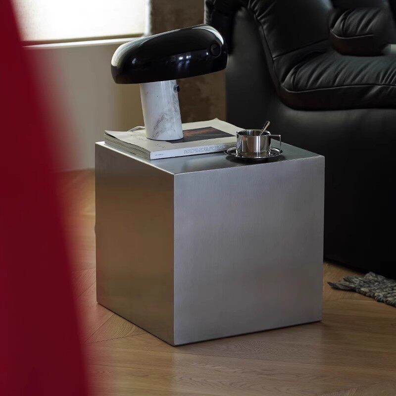 Italian Stainless Steel Side T - đánh giá và giá Desk Setup Minimalist